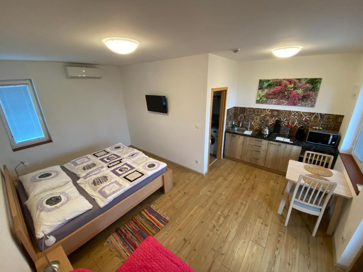 Apartmany Přítluky Buitenkant foto