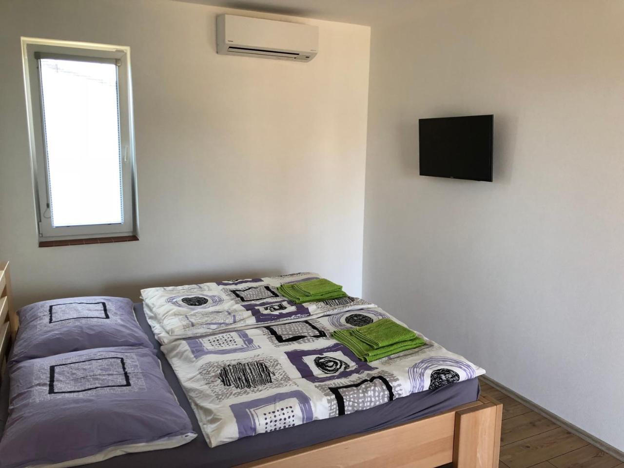 Apartmany Přítluky Buitenkant foto